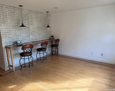 224-05 93rd Avenue - Photo Thumbnail 13