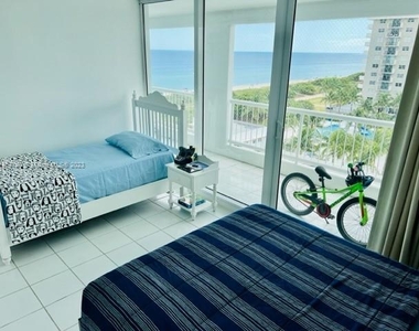 9341 Collins Ave - Photo Thumbnail 11