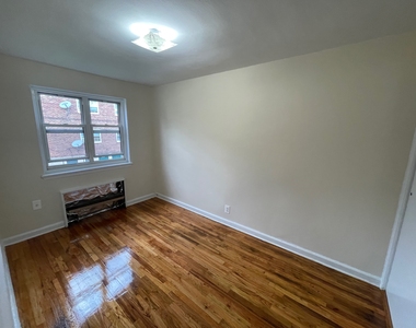 71-8 Parsons Boulevard - Photo Thumbnail 18