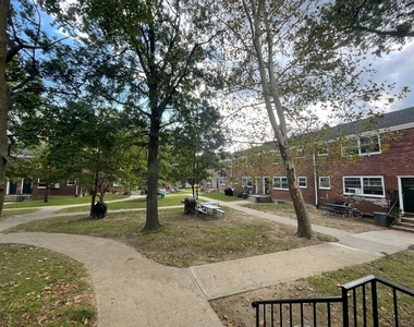 71-8 Parsons Boulevard - Photo Thumbnail 1