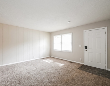 4315 Aspen Way - Photo Thumbnail 5