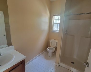 978 Sims Avenue Nw - Photo Thumbnail 3