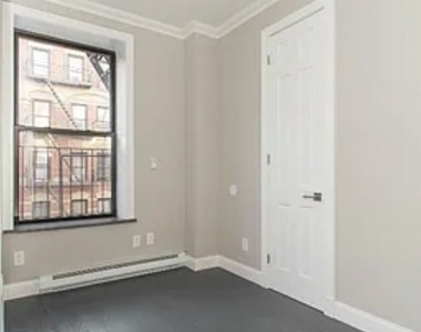 Central Park West - Photo Thumbnail 2