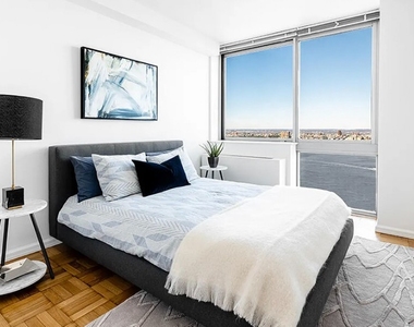 Flex 3Bed 10th Avenue - Photo Thumbnail 3