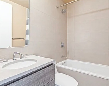 Flex 3Bed 10th Avenue - Photo Thumbnail 2