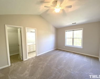 5233 Eagle Trace Drive - Photo Thumbnail 6