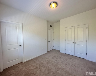 1633 Crafton Way - Photo Thumbnail 17