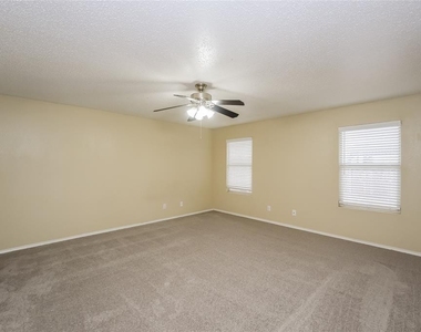 5712 Ainsdale Drive - Photo Thumbnail 11