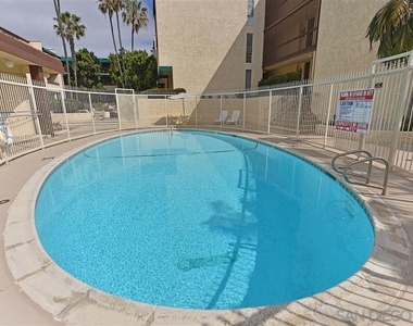 6333 La Jolla Blvd - Photo Thumbnail 23