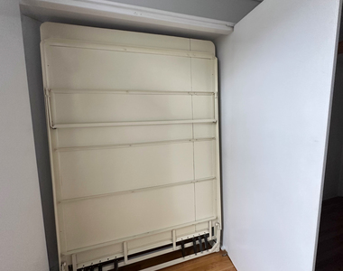 14 Saint Marks Place - Photo Thumbnail 3
