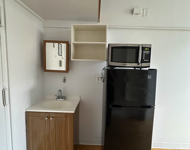 14 Saint Marks Place - Photo Thumbnail 1