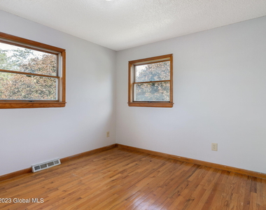 1128 Western Avenue - Photo Thumbnail 11