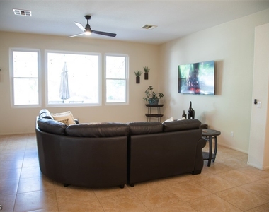 7410 Deer Springs Way - Photo Thumbnail 4