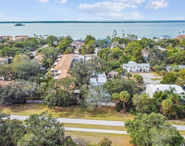 1523 Bayshore Boulevard - Photo Thumbnail 41