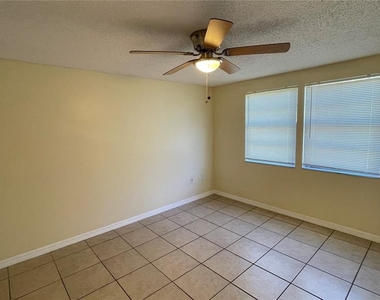 5026 Water Oak Drive - Photo Thumbnail 13