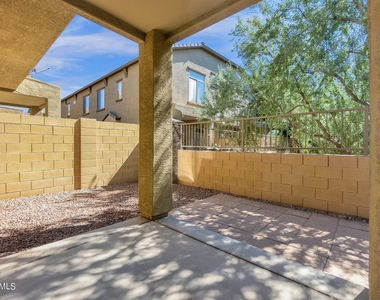 2250 E Deer Valley Drive - Photo Thumbnail 7