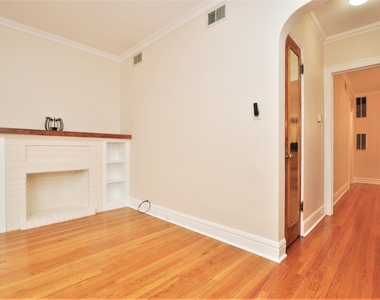 2510 W Ainslie Street - Photo Thumbnail 3