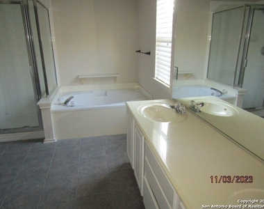 21410 Rio Comal - Photo Thumbnail 14