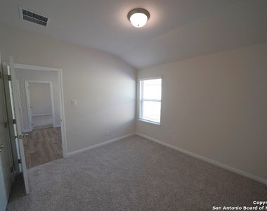 3133 Charyn Way - Photo Thumbnail 38