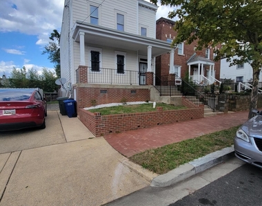 1410 V Street Se - Photo Thumbnail 1