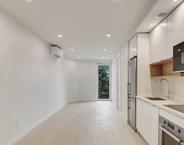 280 Meeker Avenue - Photo Thumbnail 1