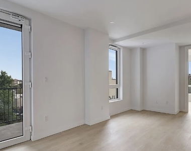 280 Meeker Avenue - Photo Thumbnail 5