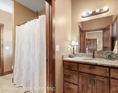 1307 Woodland Trace - Photo Thumbnail 22