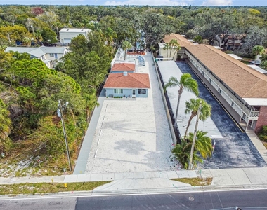 1523 Bayshore Boulevard - Photo Thumbnail 37