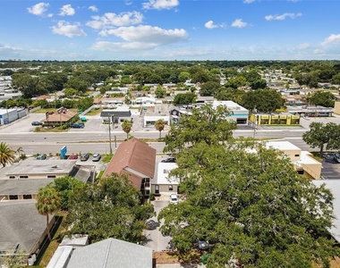 8423 Seminole Boulevard - Photo Thumbnail 7