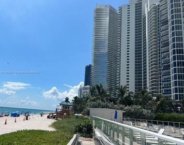 19201 Collins Ave - Photo Thumbnail 8