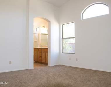 6334 S Acacia Desert Avenue - Photo Thumbnail 17