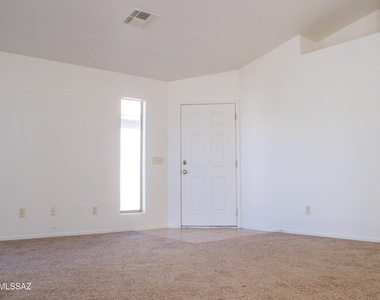 6334 S Acacia Desert Avenue - Photo Thumbnail 7