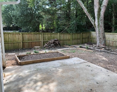 3523 Kennesaw Station Drive Nw - Photo Thumbnail 2