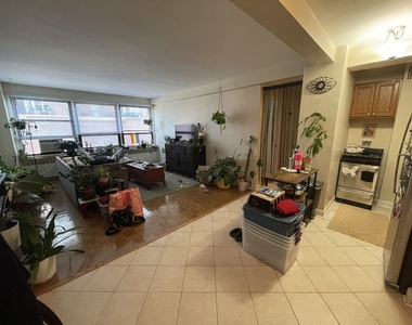 4180 N Marine Drive - Photo Thumbnail 4