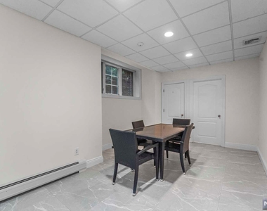 1 Euclid Road - Photo Thumbnail 38