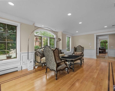 1 Euclid Road - Photo Thumbnail 19
