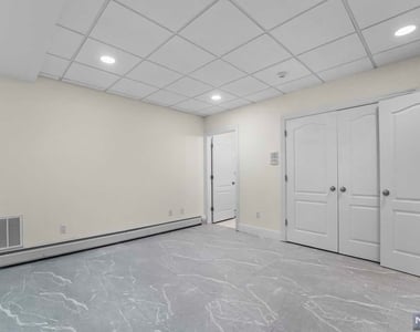 1 Euclid Road - Photo Thumbnail 40