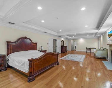 1 Euclid Road - Photo Thumbnail 25