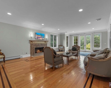 1 Euclid Road - Photo Thumbnail 18