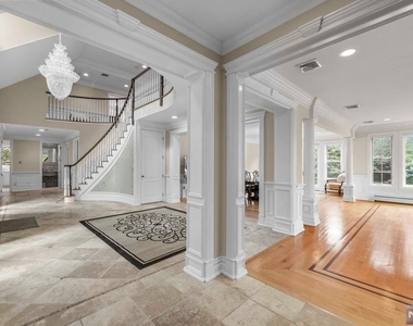 1 Euclid Road - Photo Thumbnail 4