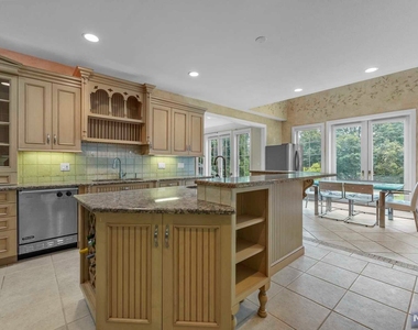 1 Euclid Road - Photo Thumbnail 12