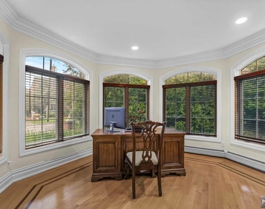 1 Euclid Road - Photo Thumbnail 20