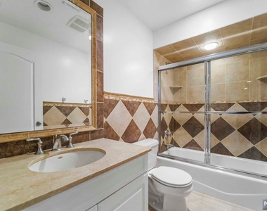 1 Euclid Road - Photo Thumbnail 42