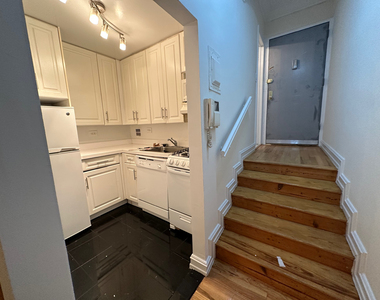 191 East 76th Street - Photo Thumbnail 5