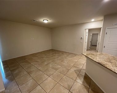 4471 Sapphire Moon Avenue - Photo Thumbnail 5