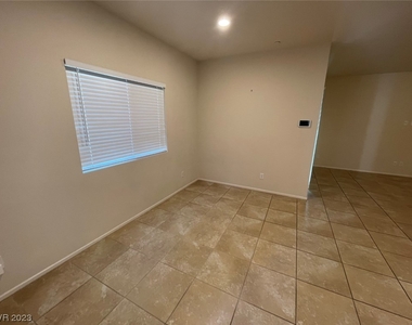 4471 Sapphire Moon Avenue - Photo Thumbnail 3