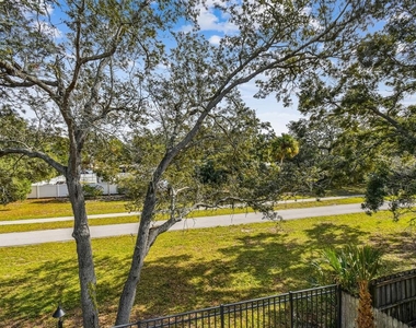 1523 Bayshore Boulevard - Photo Thumbnail 27