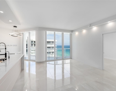 16425 Collins Ave - Photo Thumbnail 3