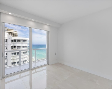 16425 Collins Ave - Photo Thumbnail 24