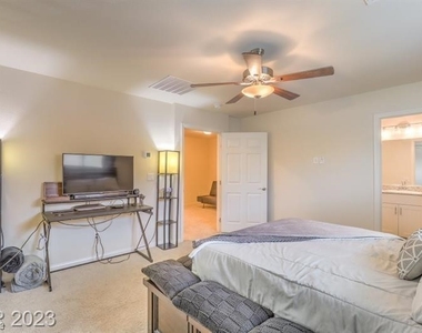 7431 Sunray Point Street - Photo Thumbnail 7